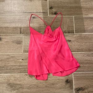 Brand Fate. Top size small.